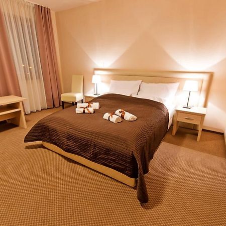Wiatraczna Hotel Warsaw Exterior photo